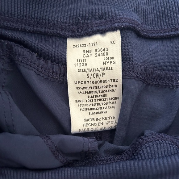 COPY - Cherokee Infinity Straight Leg Drawstring Cargo Srub Pants. Size small - Picture 4 of 5